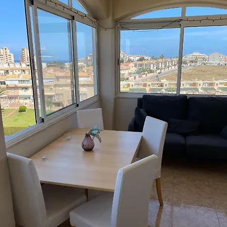 아파트 Stunning Two Bedroom, One Bathroom In La Mata, *
