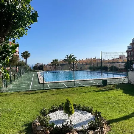 Stunning Two Bedroom, One Bathroom In La Mata, 또레비에하
